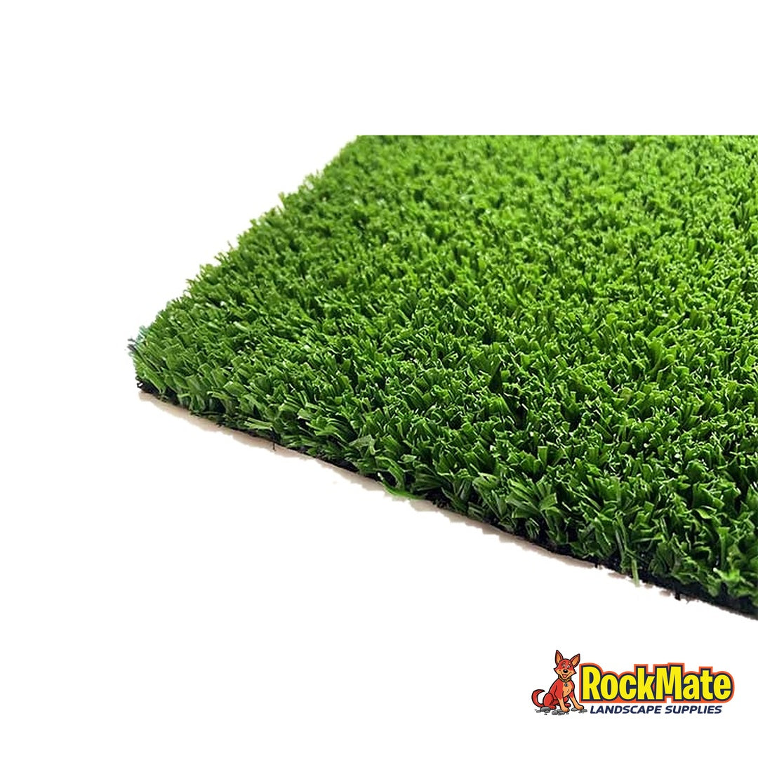 Supergrasse ProBounce HP PE tennis court surface in field green