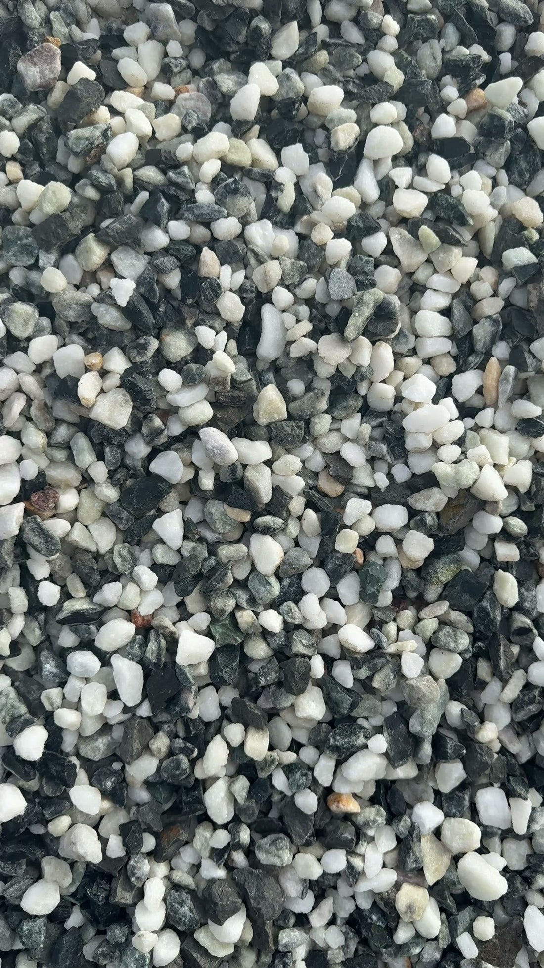 White Ivory 20mm decorative stone up close