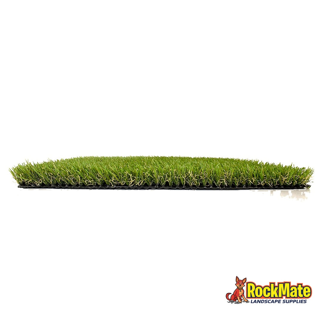 SYNLawn Fresh Cut 25 artificial lawn turf, close up of the pile