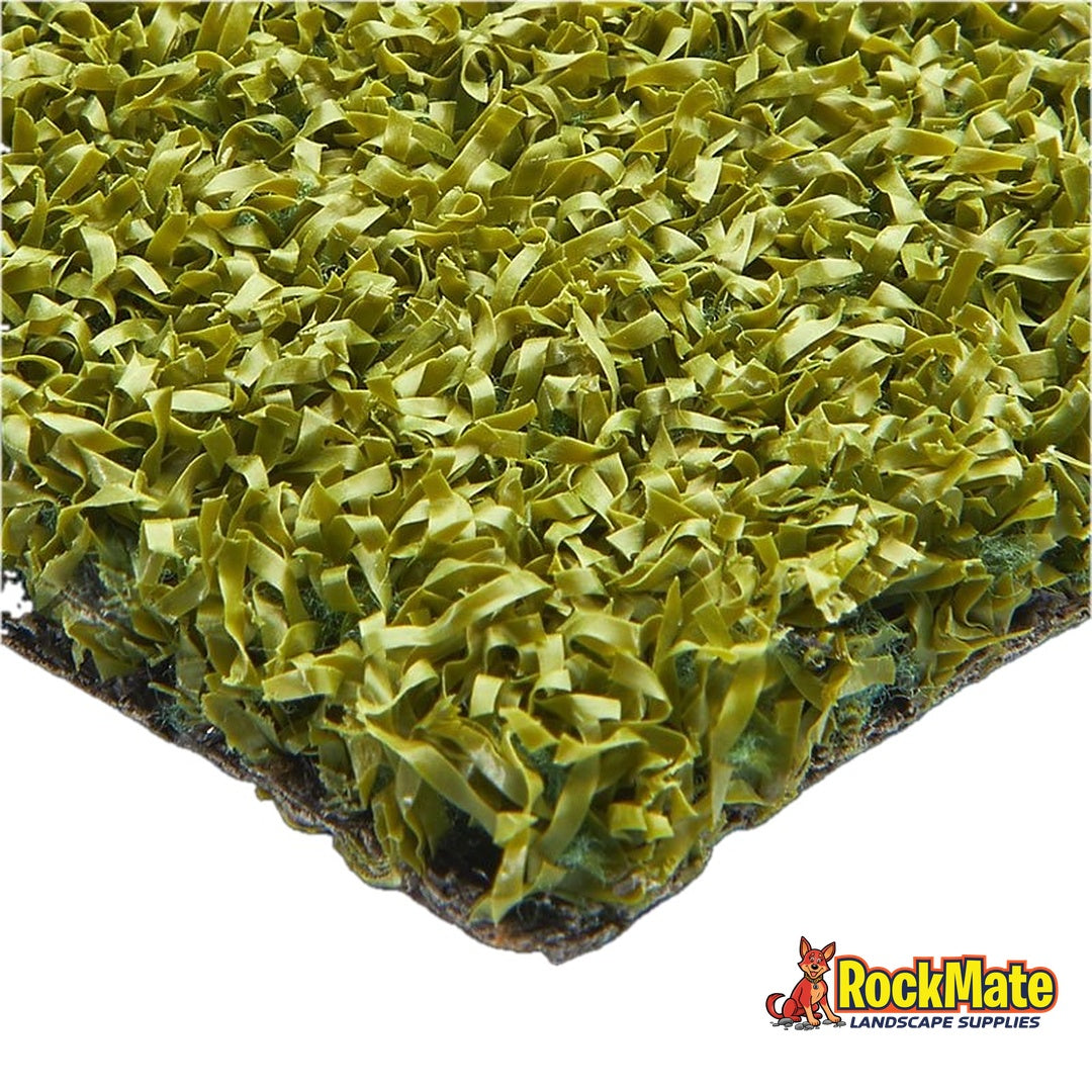 SYNLawn Mini Golf putting turf, close up of the 14mm pile